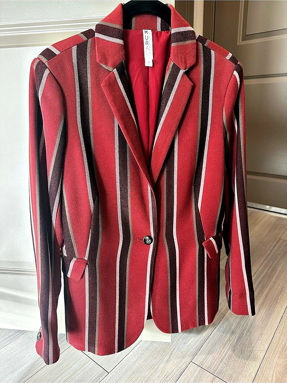 Mural Striped Blazer in Red & Burgundy Size XS Like New